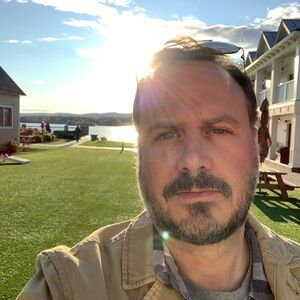 Meet your Posher, Travis